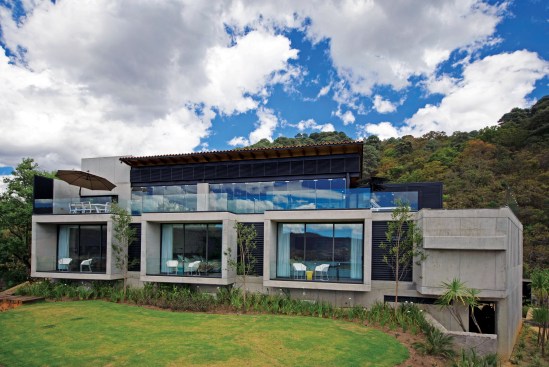 RR House by Buro Arquitectura