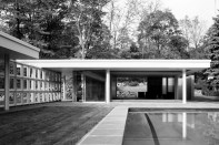 Addition to a 1955 Mies van der Rohe house, in Connecticut, by Peter Gluck and Partners Architects (now Gluck+)
