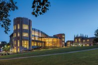 Hillman Hall, the new home of the George Warren Brown School of Social Work at Washington University in St. Louis, overlooks a pedestrian thoroughfare and is designed in the university’s Collegiate Gothic–style vernacular.