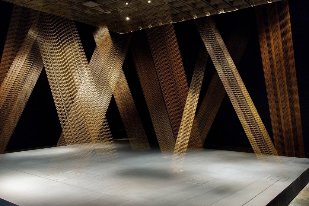 Ttéia (1976-2004) © Projeto Lygia Pape.