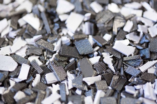 Shredded material from Signify’s 3D-printed luminaires, which are recyclable