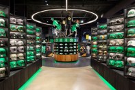 Bergmeyer’s design for the Boston Bruins Pro Shop draws shoppers into the retail experience.