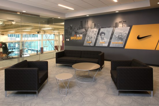With an expansive view of the practice courts, the graphics in the Charlie and Kathy
Cunningham Basketball Development Center honor the program’s national award winners,
media coverage and tournament appearances.