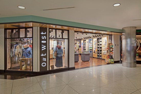 Outwest - Denver International Airport 