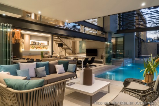 Outdoor Lounge