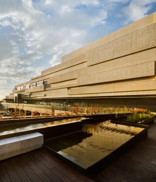 Cosmopol by Migdal Arquitectos