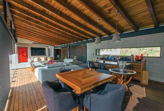 RR House by Buro Arquitectura