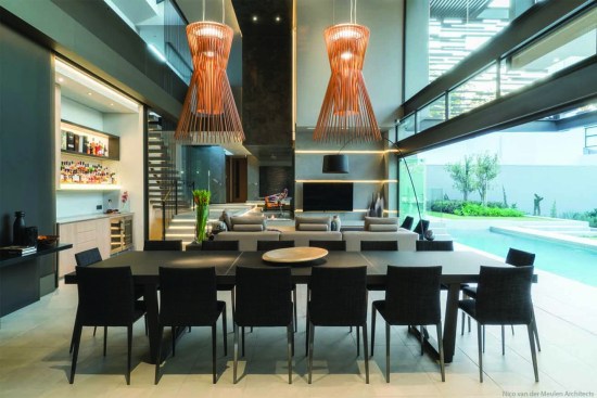 Double volume dining area