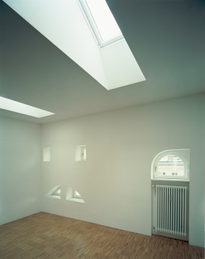 bedroom in the daytime