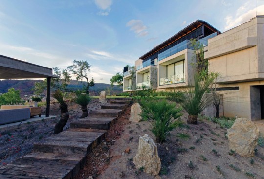 RR House by Buro Arquitectura