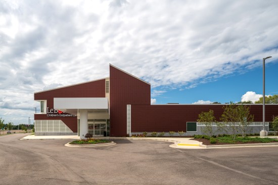 Le Bonheur Jackson Clinic, west entrance elevation.