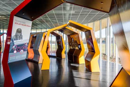 Displaying SPECTRUM in a dynamic setting became the primary design goal for the new visitor center building.
