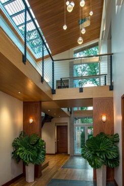 House on Morrow Road - Interior Entry / Atrium