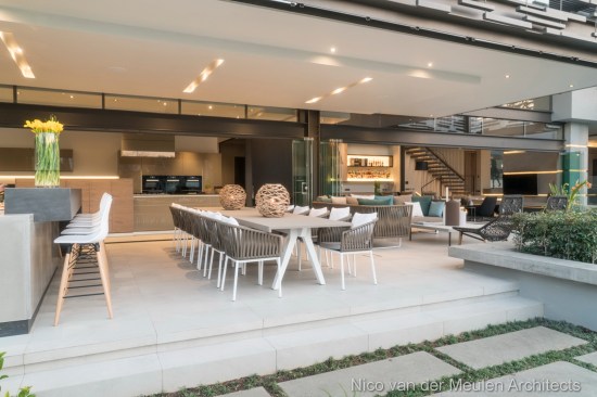 Outdoor bar, lounge and dining area