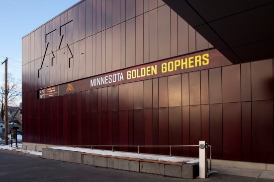 The striking exterior of the Land O’Lakes Center for Excellence features a digital ticker with
customizable brand content, including upcoming athletics events.