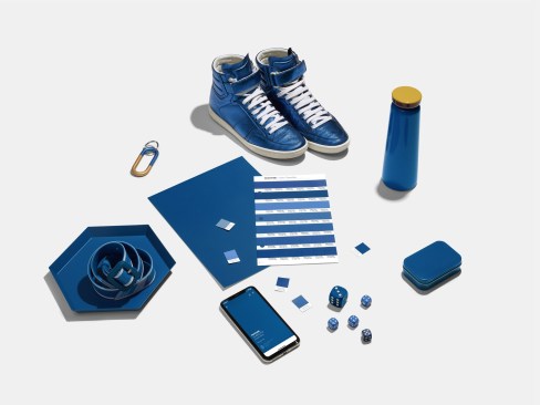 Objects featuring PANTONE 19-4052, Classic Blue