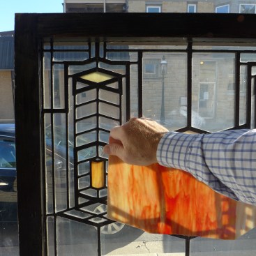 Evaluation of the color of the reproduction glass was carried out in natural light to ensure the best match.