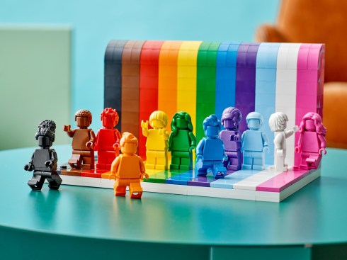 LEGO Everyone is Awesome set