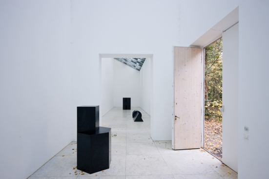Interior of the Hohe Galerie at Insel Hombroich with sculptures by Erwin Heerich