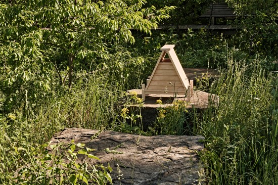 An opossum shelter by Jorge Diego Etienne