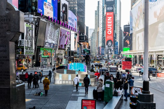 The 13th annual winner of the 2021 Love in Times Square Design Competition, Love Letters riffs off of the building facades of New York City, using plywood as a material of public engagement to mimic a scrolling storefront. The installation winds across Duffy Square in the heart of Times Square to create four integrated spaces— the soapbox, loveseat, chapel, and wishing well—in one folding surface, forming the shape of two interlocked hearts.