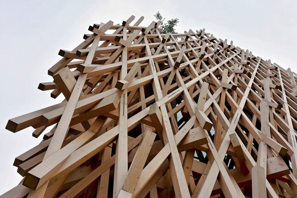 Timber lattice as façade: Sunny Hills Minami-Aoyama by Kengo Kuma, Tokyo, 2014.