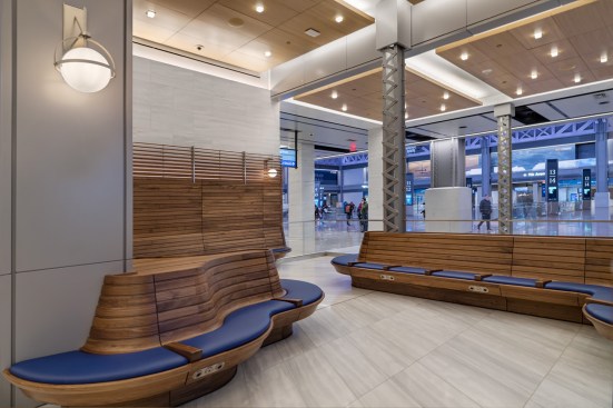 The client’s requirements for illuminance and uniformity were achieved with deft application of linear and downlight sources in lounges and ticketing areas.