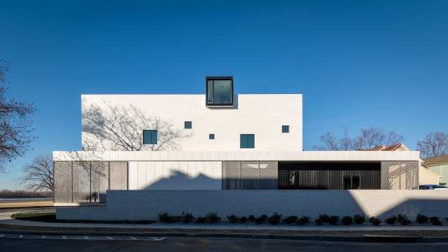 Civitas makes a strong statement not only in its visual presentation, but also in its accomplishment as the first single-family home in the Americas to be registered as a Zero Energy/Zero Carbon home.