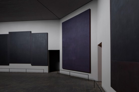 Subtleties in Rothko's use of color become visible under the modulated light.