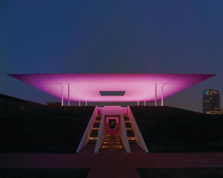 The skyspace at Rice features programmed light shows twice per day—at dawn and dusk.