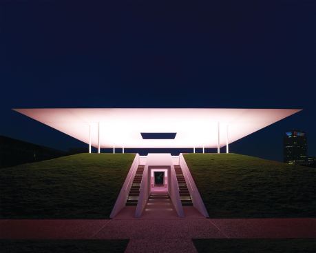 The skyspace at Rice features programmed light shows twice per day—at dawn and dusk.